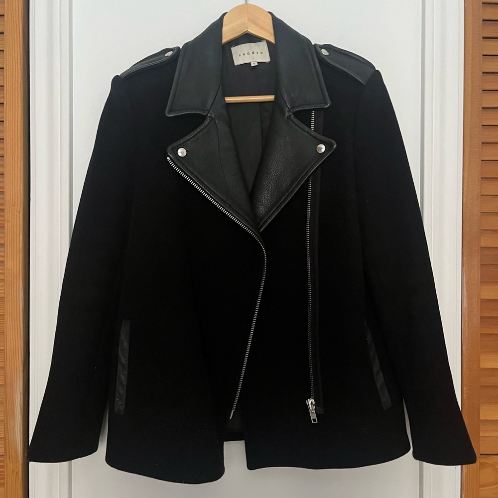 Black Sandro coat wool and 100% cow leather eu 36 or us Small